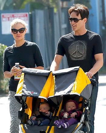 1365448990_anna paquin stephen moyer 441