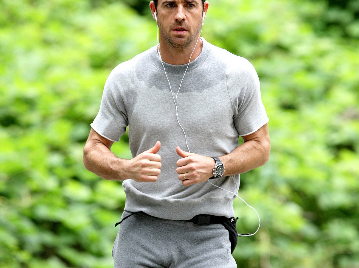 1372356787_justin theroux zoom