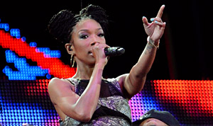1377189872_brandy norwood 178