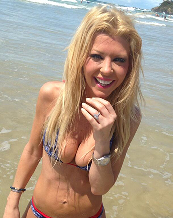 1395607996_tara reid bikini_3