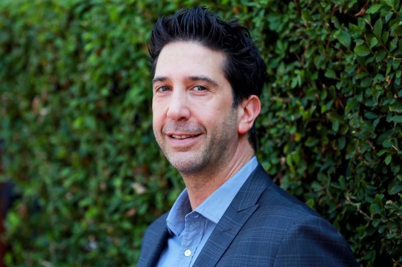 David Schwimmer Clears His Name as Police Search for Lookalike Robbery Suspect