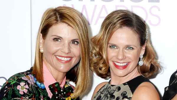 Andrea-Barber-Lori-Loughlin-Fuller-House