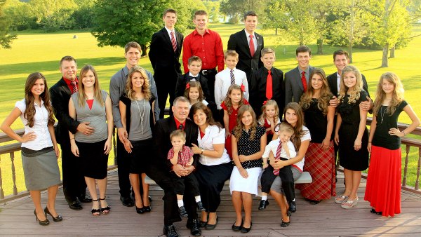 Bringing Up Bates family