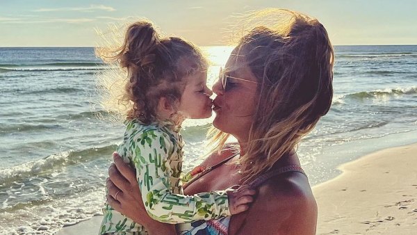 Pregnant Lauren Akins Poses in a Bikini Ahead of 4th Baby's Arrival