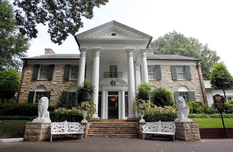 Lisa Marie Presley’s 3 Daughters Will Inherit Great-Grandfather Elvis Presley’s Graceland Estate Following Her Death - shutterstock_editorial_6553409c - Graceland 30 Years, Memphis, USA