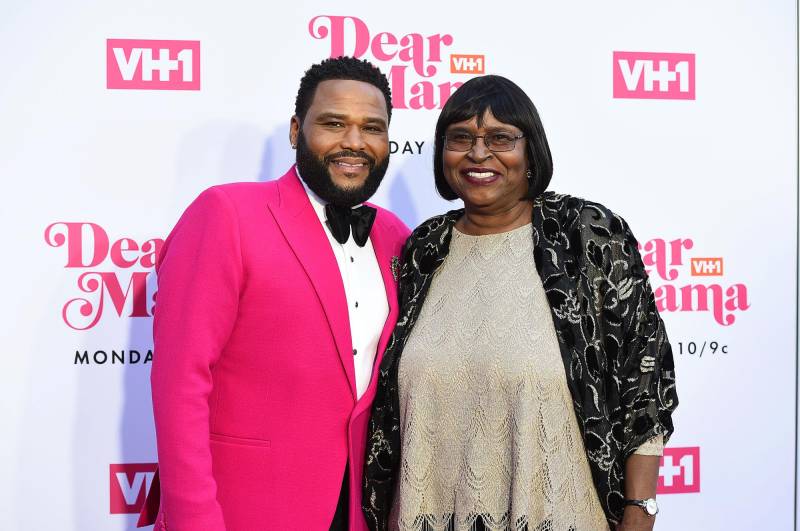 Anthony-Anderson-Wants-to-Host-a-Talk-Show-With-Mama-Doris-as-His--Sidekick- -597