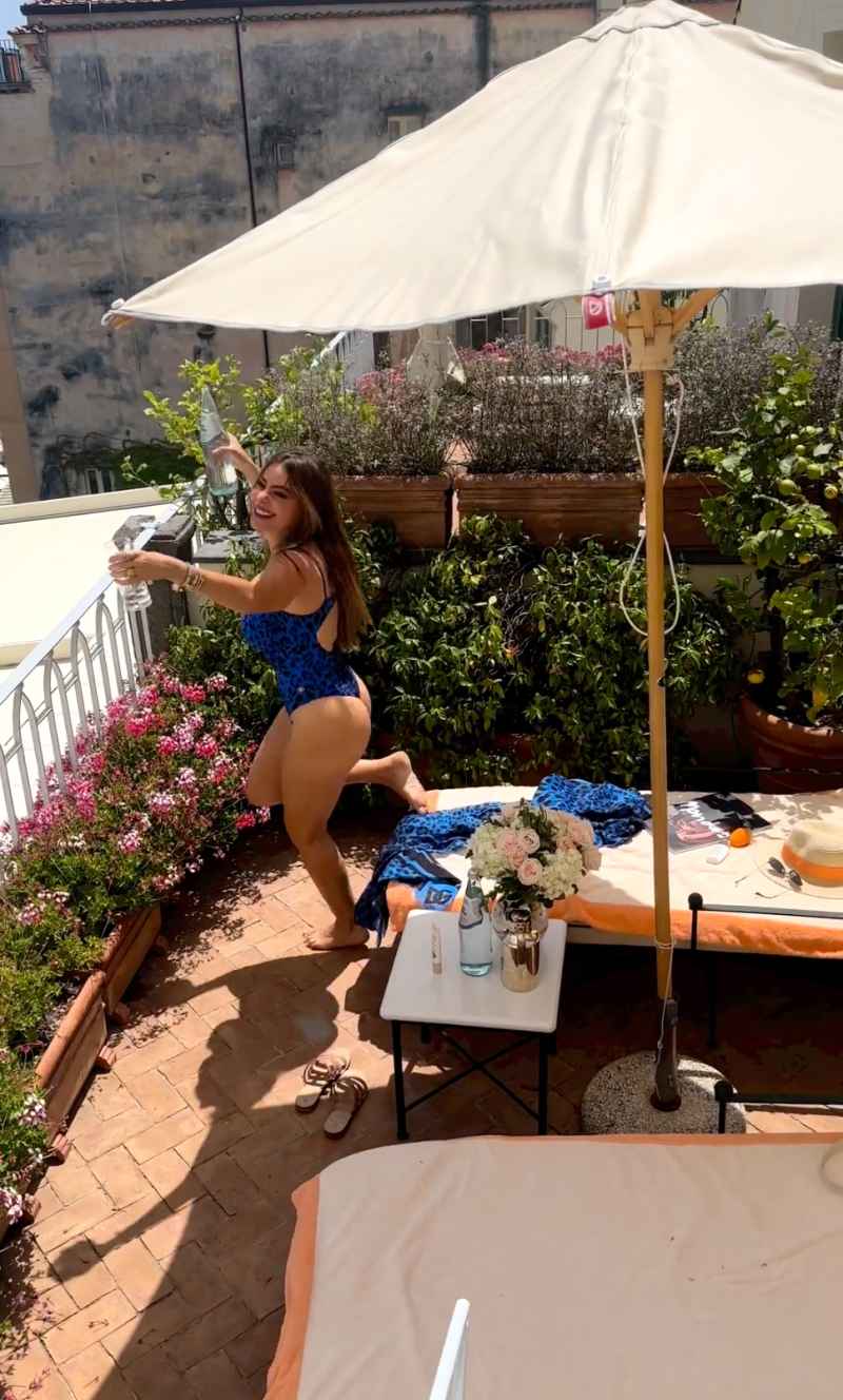 Sofia Vergara Looks Sexy in Thong Swimsuit on Girls Trip Amid Split With Joe Manganiello