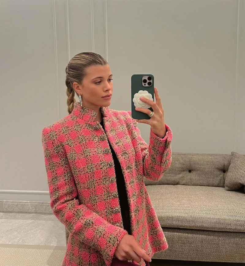 sofia-richie-amazon-essie-nail-polish