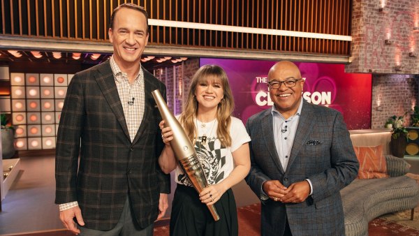 Kelly Clarkson and Peyton Manning Will Host 2024 Paris Olympics Opening Ceremony With Mike Tirico