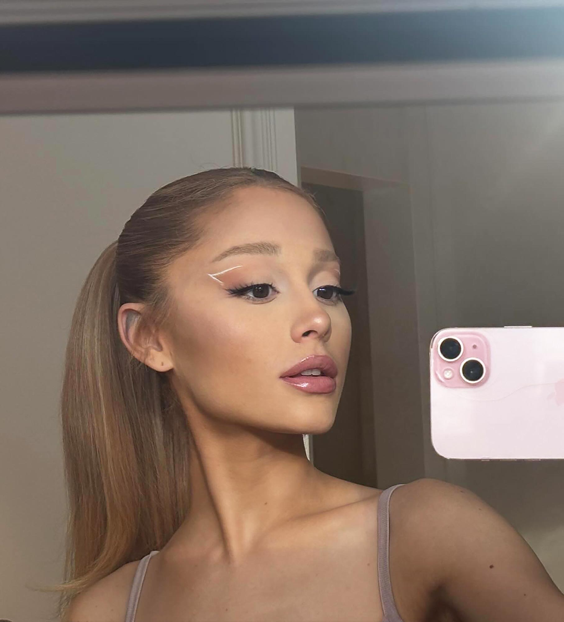 Ariana Grande Denies All Plastic Surgery Rumors During Lie Detector Test