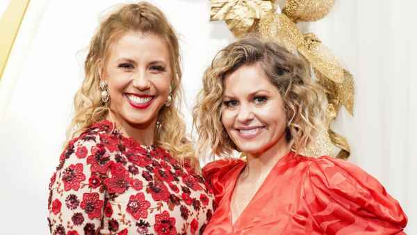 Jodie-Sweetin-and-Candace-Cameron-Bure-GettyImages-1128654991