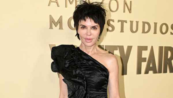 Lisa-Rinna-GettyImages-2255637905