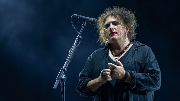 GettyImages-1175559652 robert smith blasts world cup halftime show