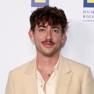 Glee Kevin McHale Slams Theory About Shows Curse After 3 Costars Died