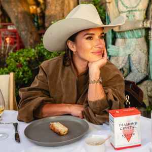 Jessie James Decker Reacts to Those Real Housewives of Nashville Casting Rumors