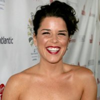 1251218947neve_campbell_290x206
