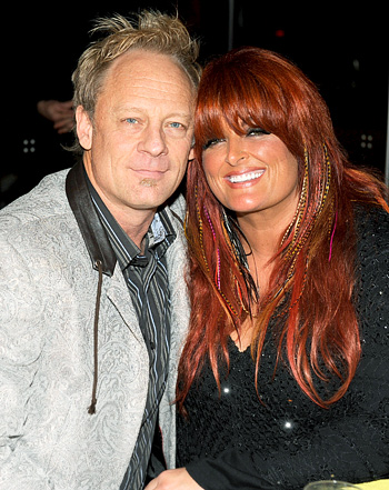 1325173344_wynonna judd cactus 441
