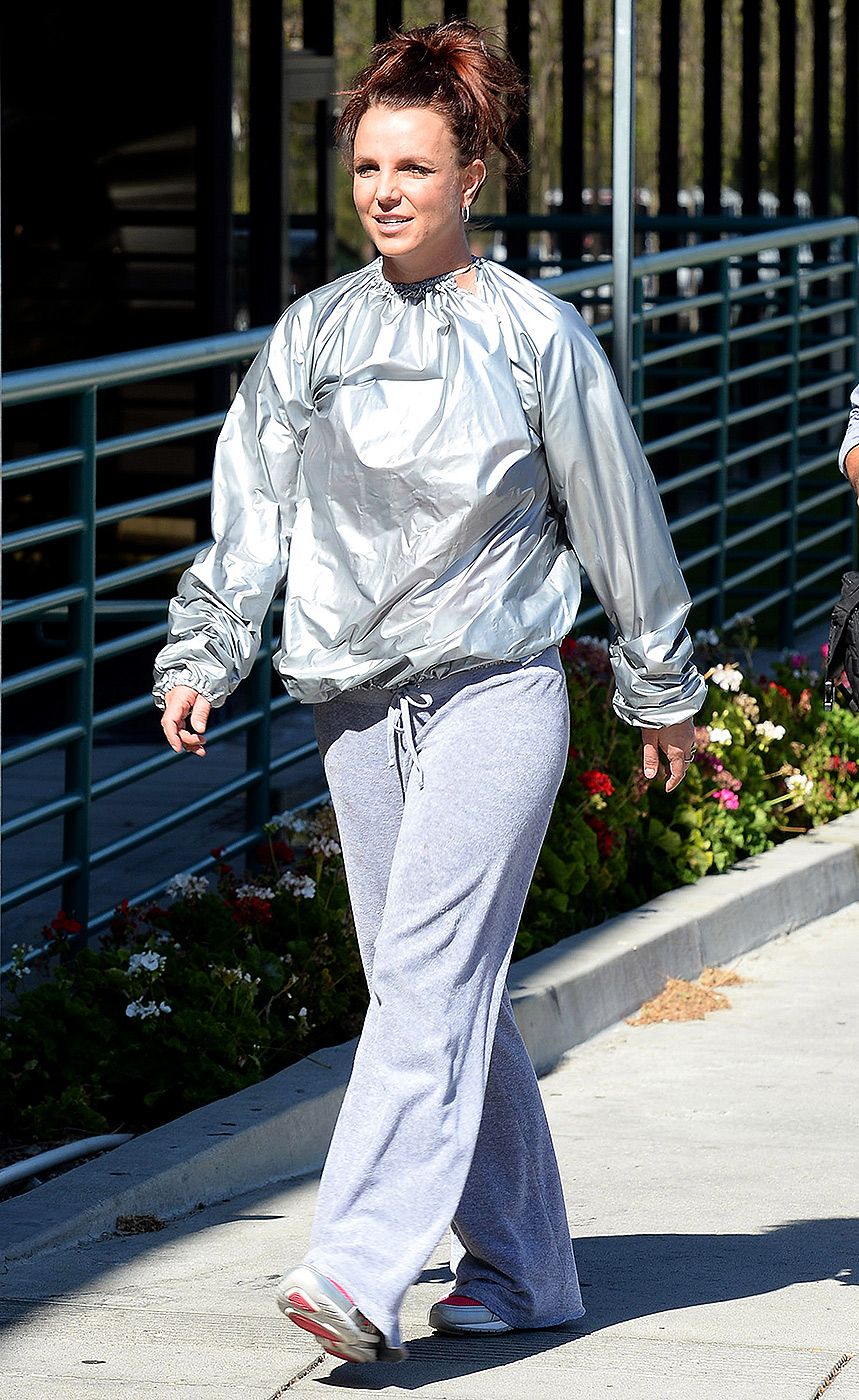 Britney Spears Works Out in Bizarre Sauna Suit Top: Picture