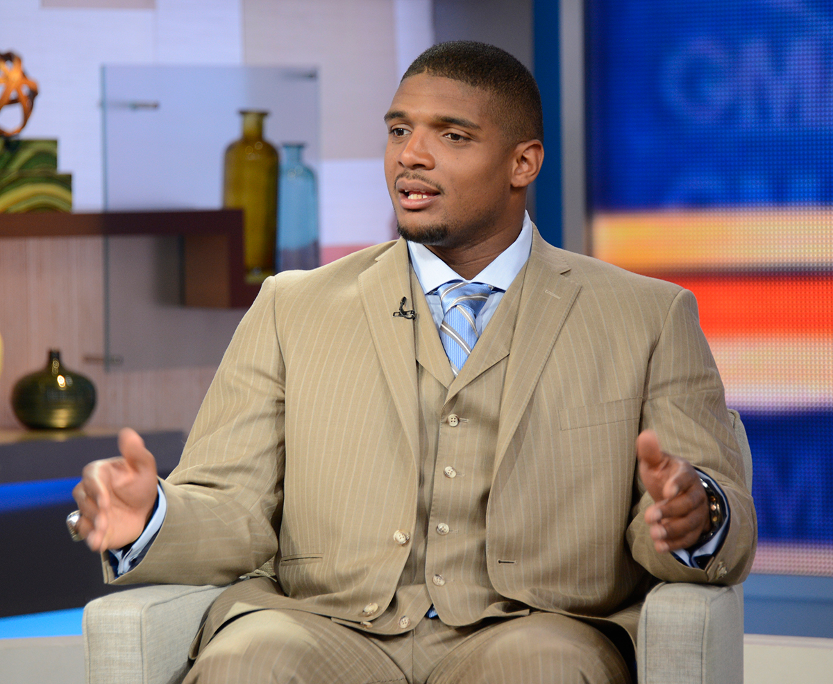 Michael Sam drafted by St. Louis Rams, will be NFL's first openly gay  athlete 