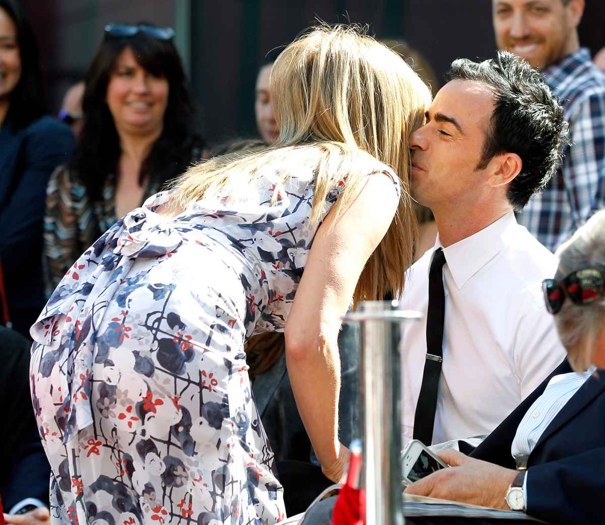 US actor Justin Theroux, left and his wife US actress Jennifer