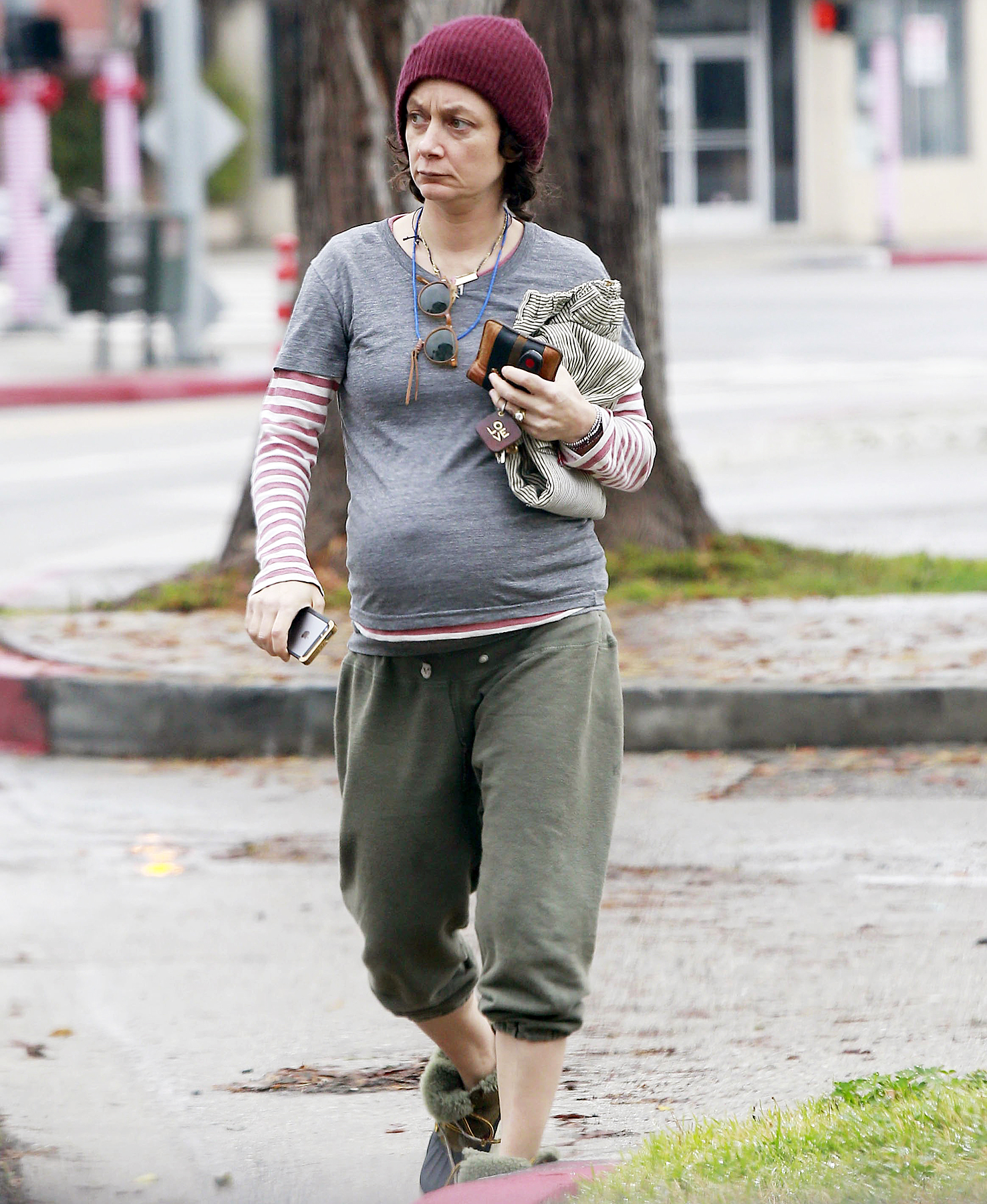 sara gilbert without makeup