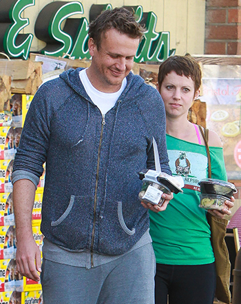 1422121348_jason segel mystery woman_3