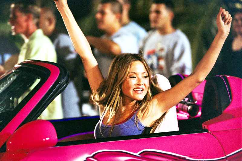 1428029081_mcdfaan_ec015_h_devon aoki zoom