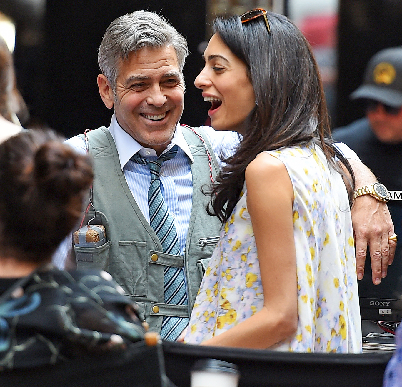 George y Amal Clooney se adelantan al viaje del décimo aniversario en los premios Albie