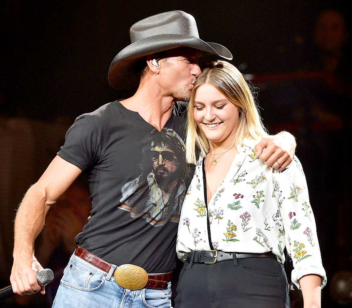 Tim McGraw Pays Tribute To Daughters On NDD - Eagle Country 99.3