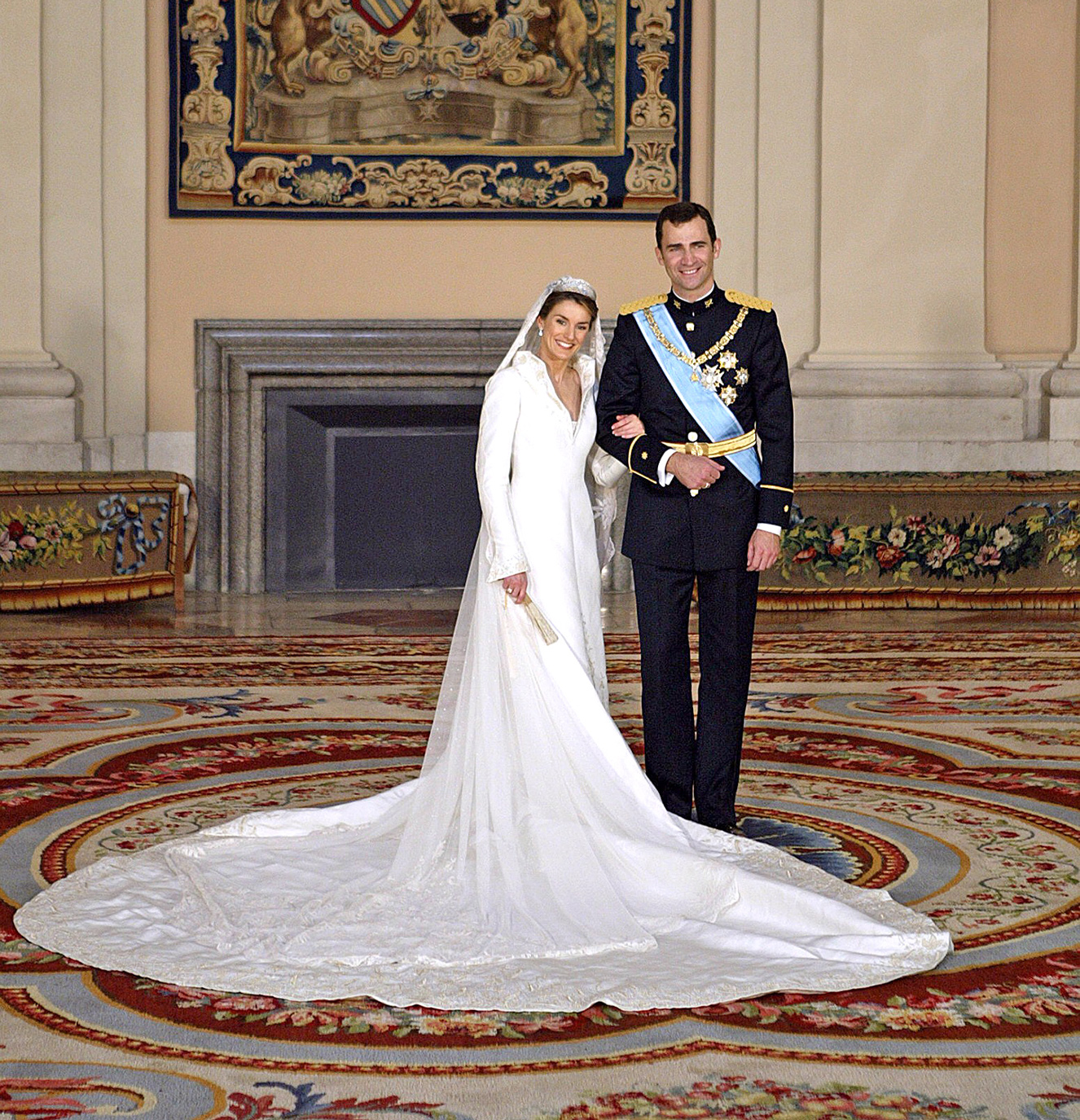 Princess letizia wedding outlet dress