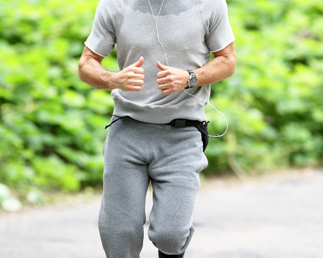 Justin Theroux Mortified Over Jogging in Sweatpants