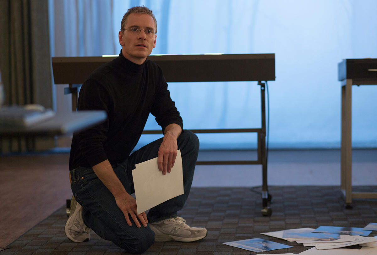 Steve Jobs Review Michael Fassbender And Kate Winslet Shine In Film