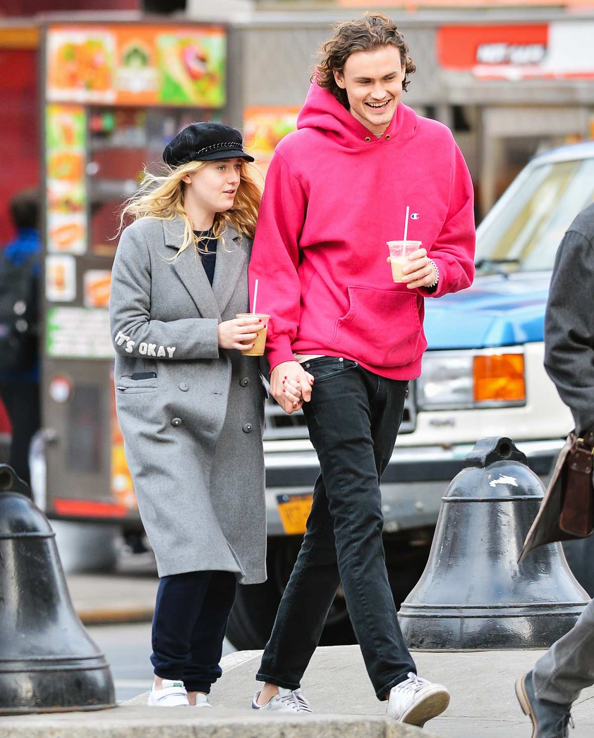 Dakota Fanning Holds Hands With New Boyfriend Henry Frye Us Weekly