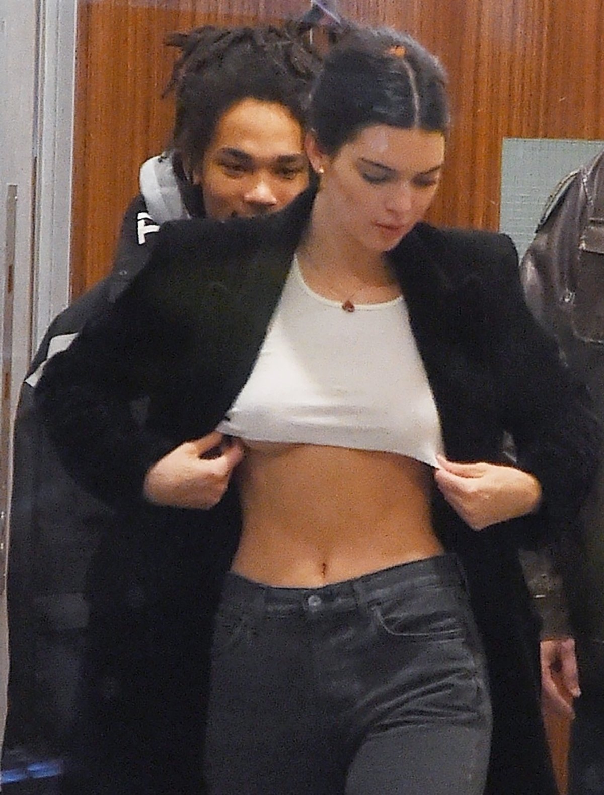 Kendall Jenner Flashes Underboob In Nyc With Bella Hadid 1678