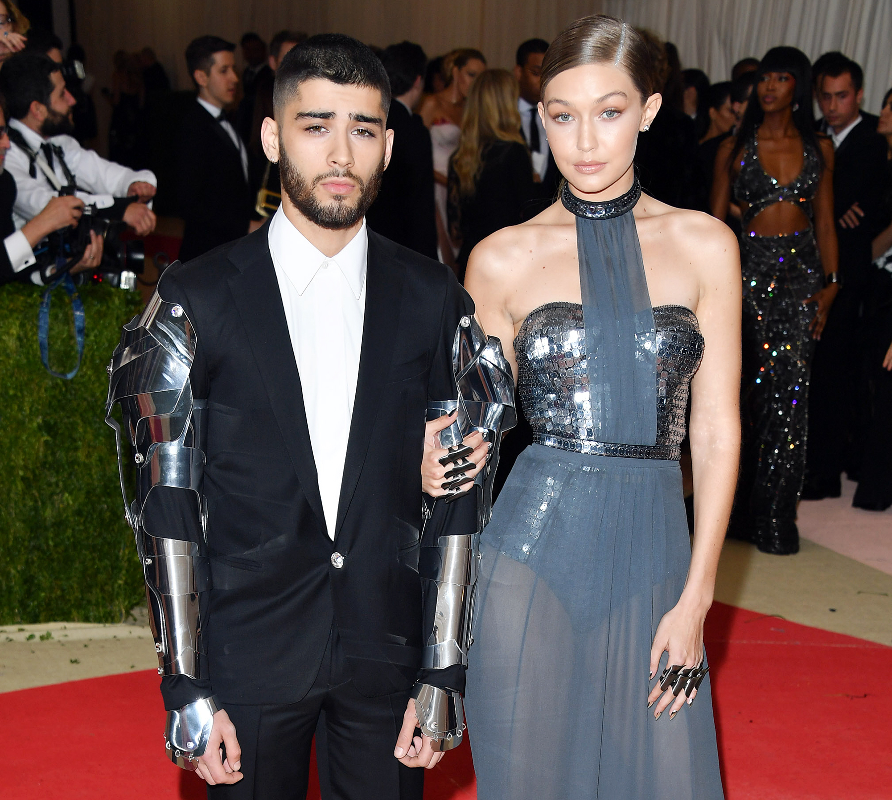 Zayn Malik May Have Tattooed Gigi Hadid's Eyes on His Chest: Photo 4014691  | Gigi Hadid, Zayn Malik Photos | Just Jared: Entertainment News