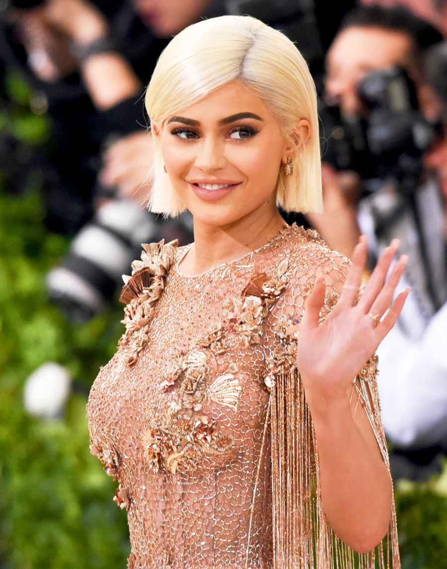 Kylie Jenner ‘feels Complete With Daughter Stormi Us Weekly 2445