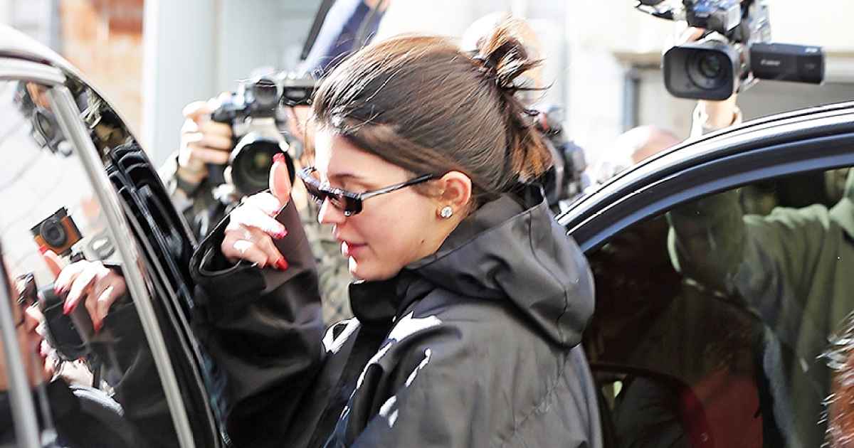 Kylie Jenner Makes Rare Public Outing After Welcoming Daughter Stormi ...
