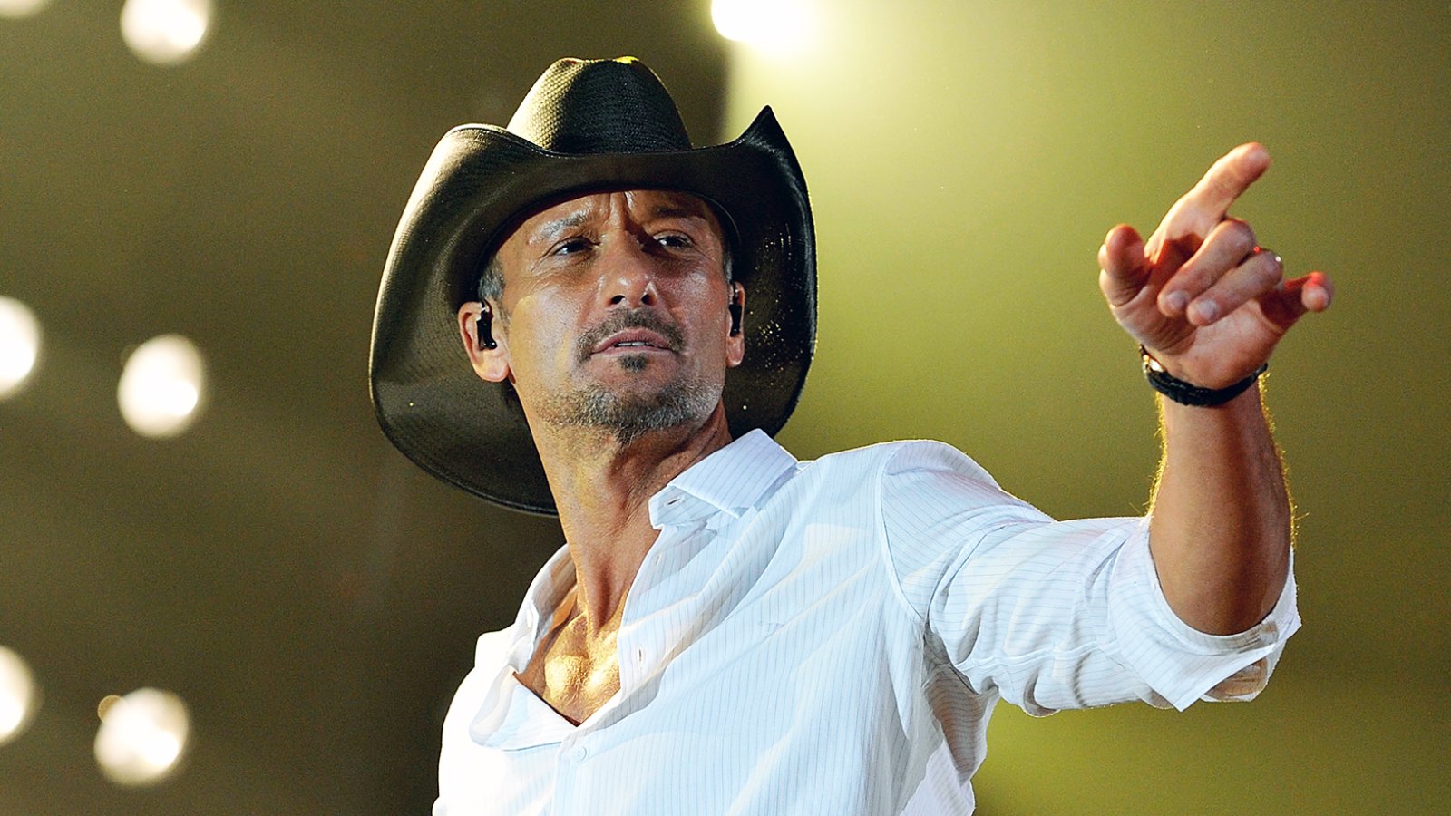 Tim McGraw Returns to U.S. After Dublin Concert Collapse