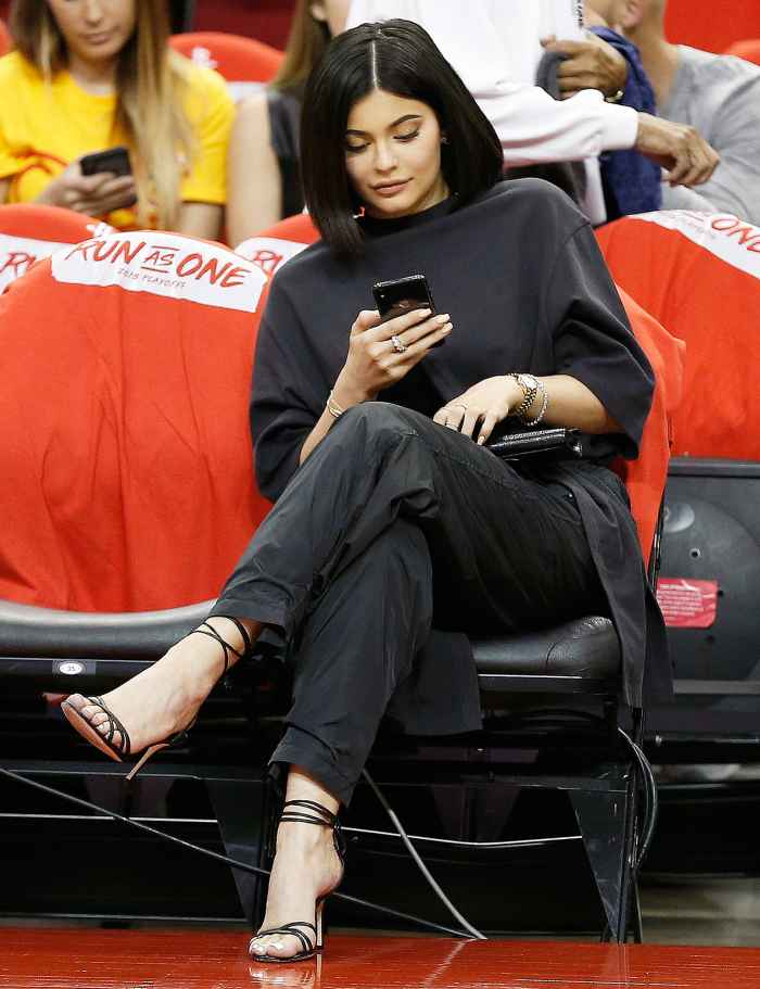 Kylie Jenner, Travis Scott Sit Courtside at Basketball Game: Photos ...