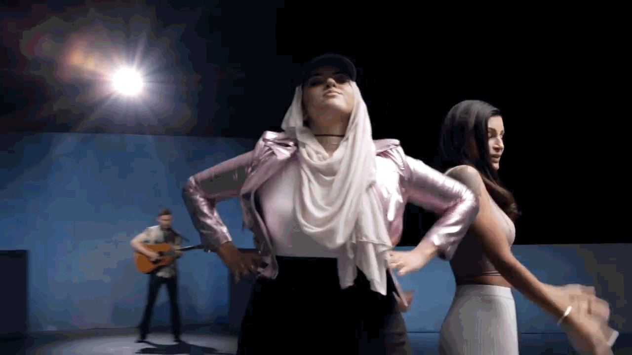maroon 5 girls like you music video