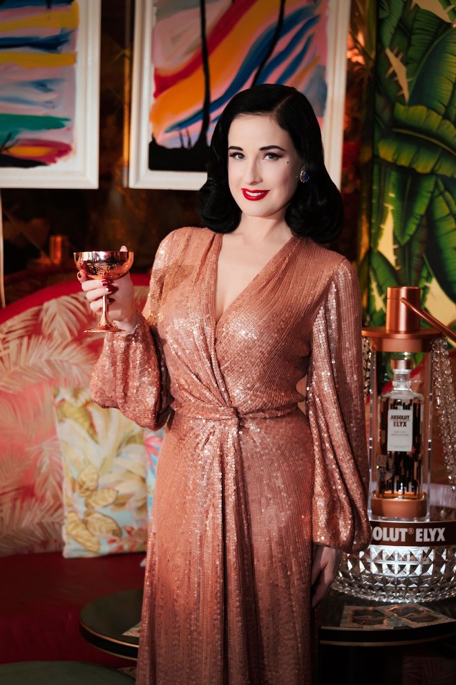 Dita Von Teese’s Makeup, Beauty, Fashion Tips From Copper Coupe Tour