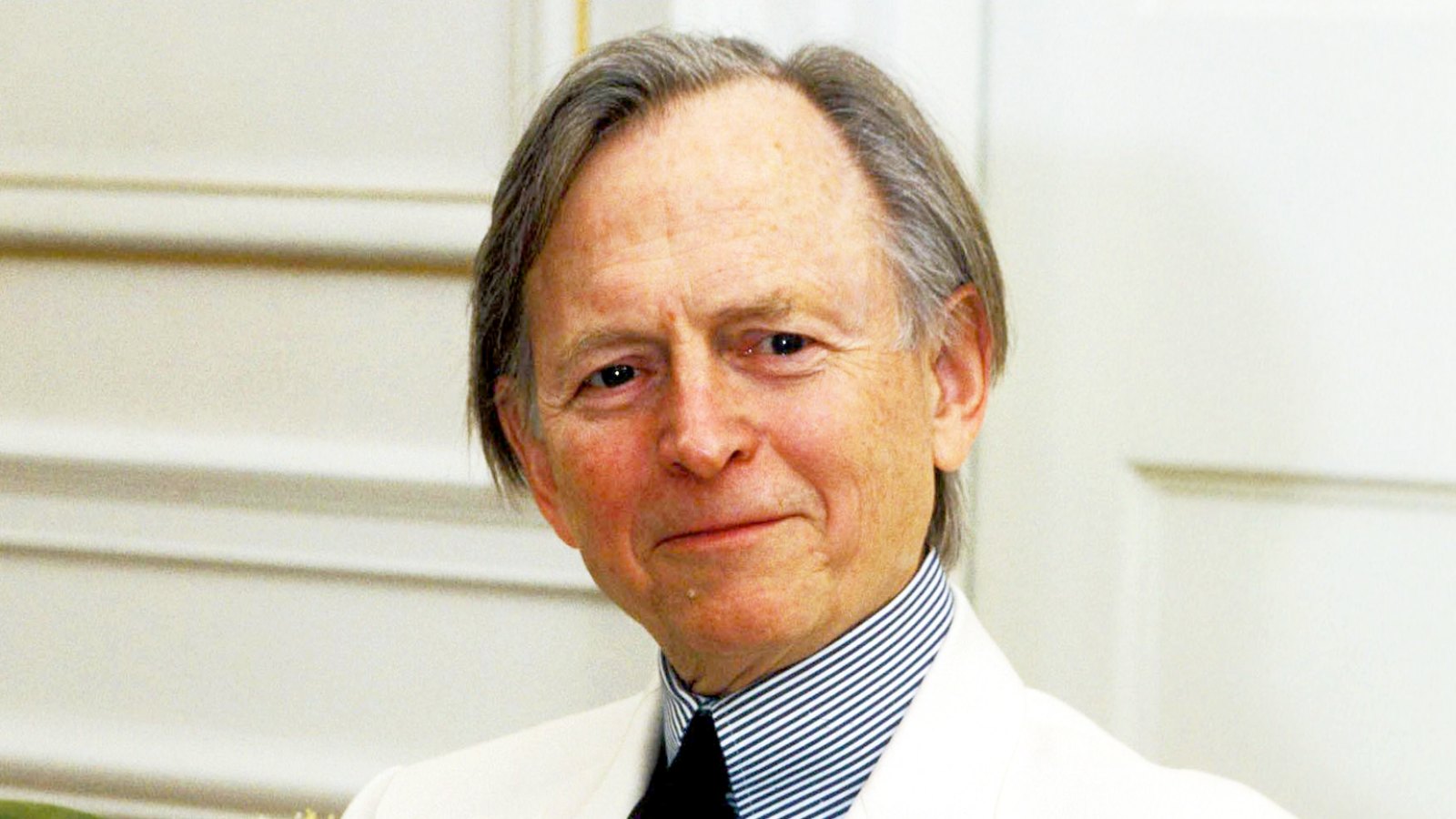 Tom Wolfe, captured early astronaut ethos in 'The Right Stuff,' dies at 88