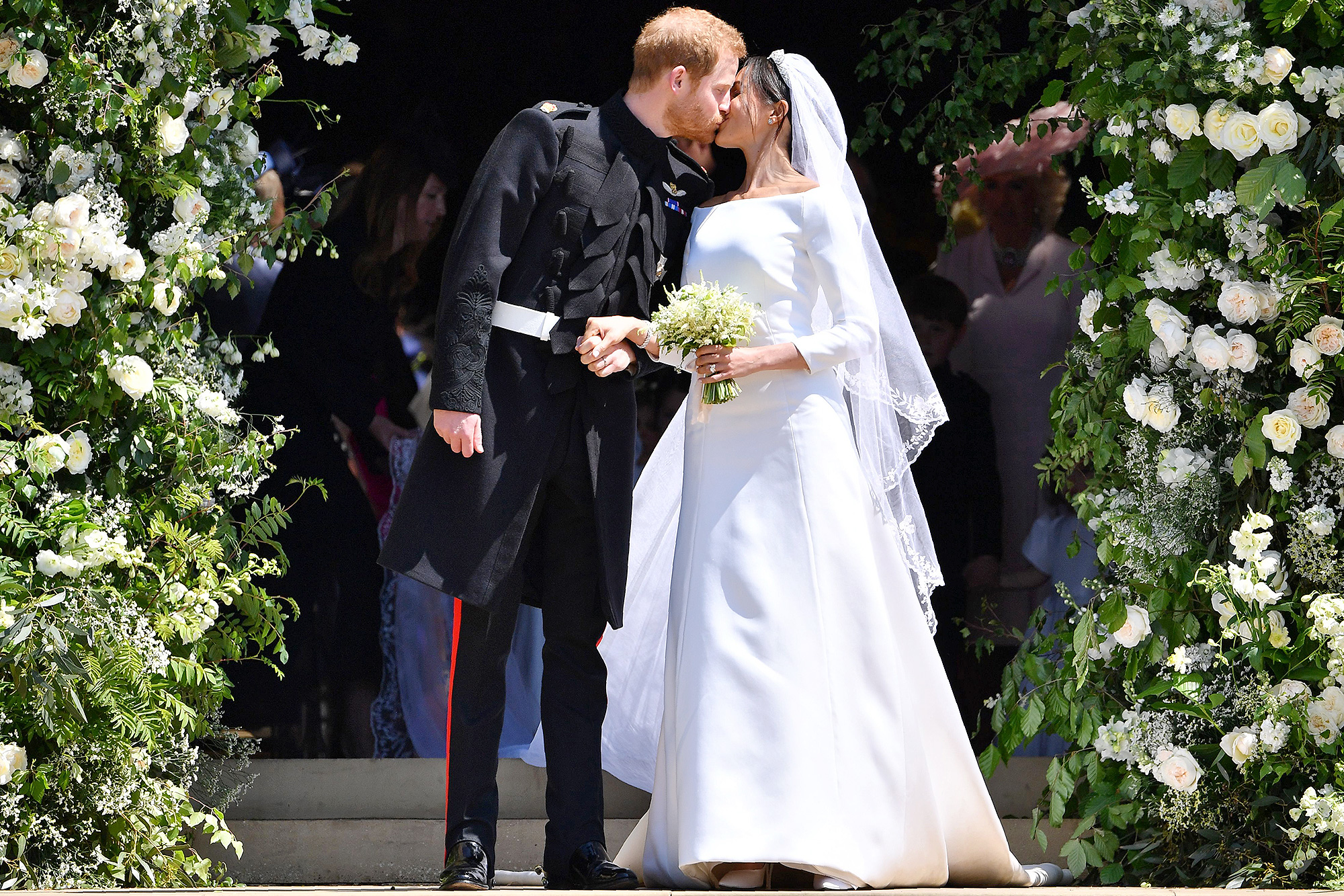 The Royal Wedding Kiss From The Balcony Canada Com