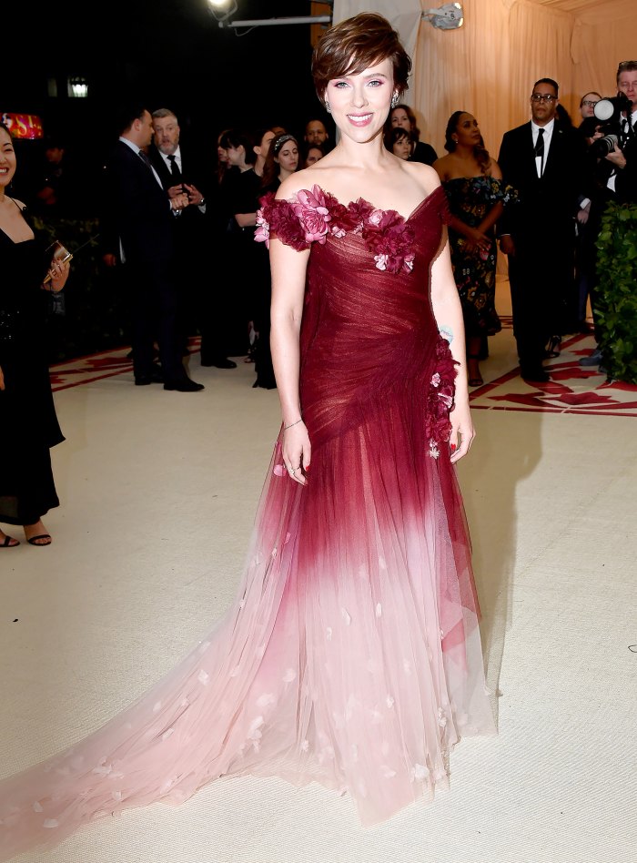 Met Gala 2018: Scarlett Johansson Wears Marchesa Gown