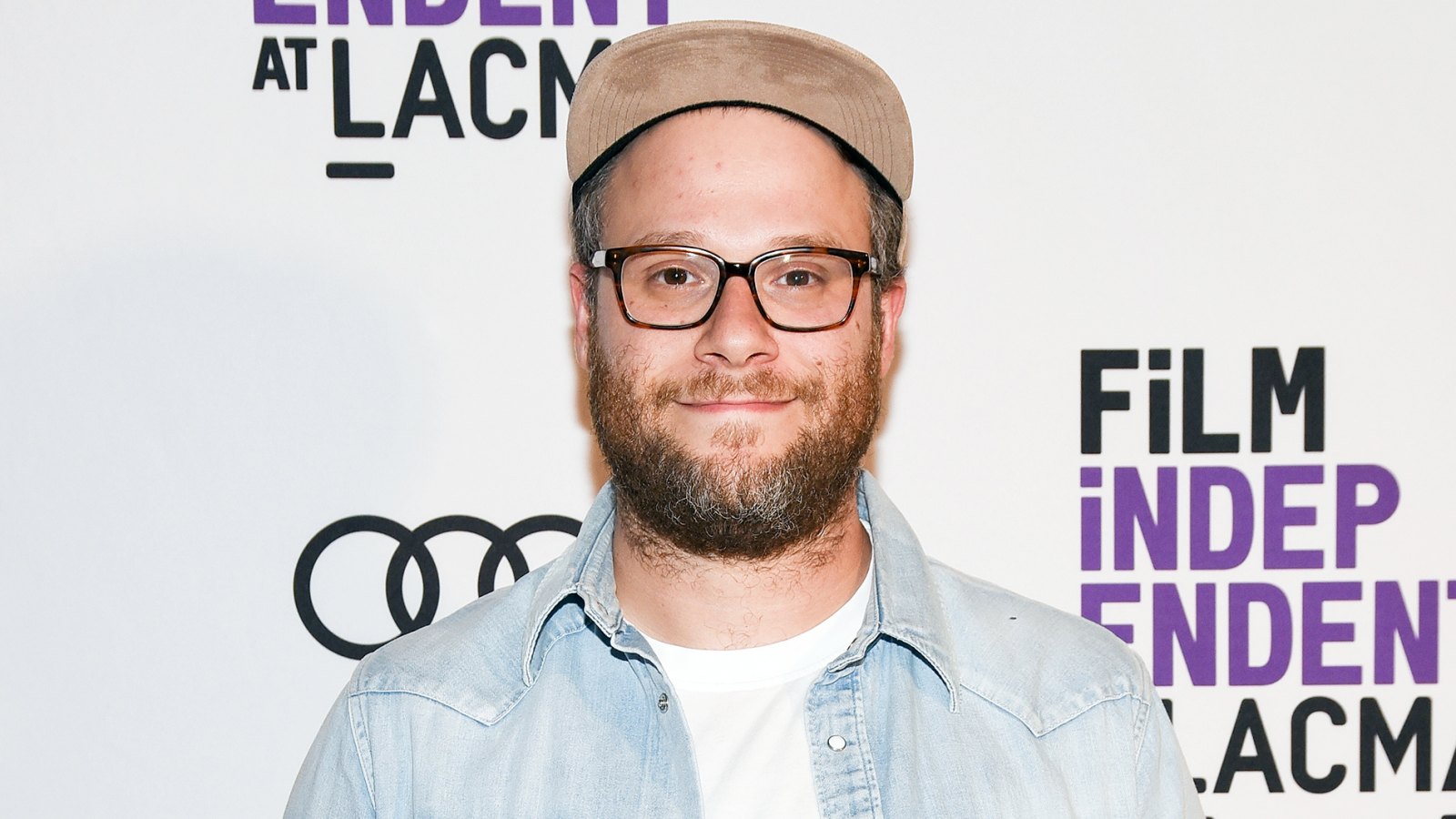 Seth Rogen Mortified After Mom Tweets About ‘private Parts In Yoga Class Us Weekly