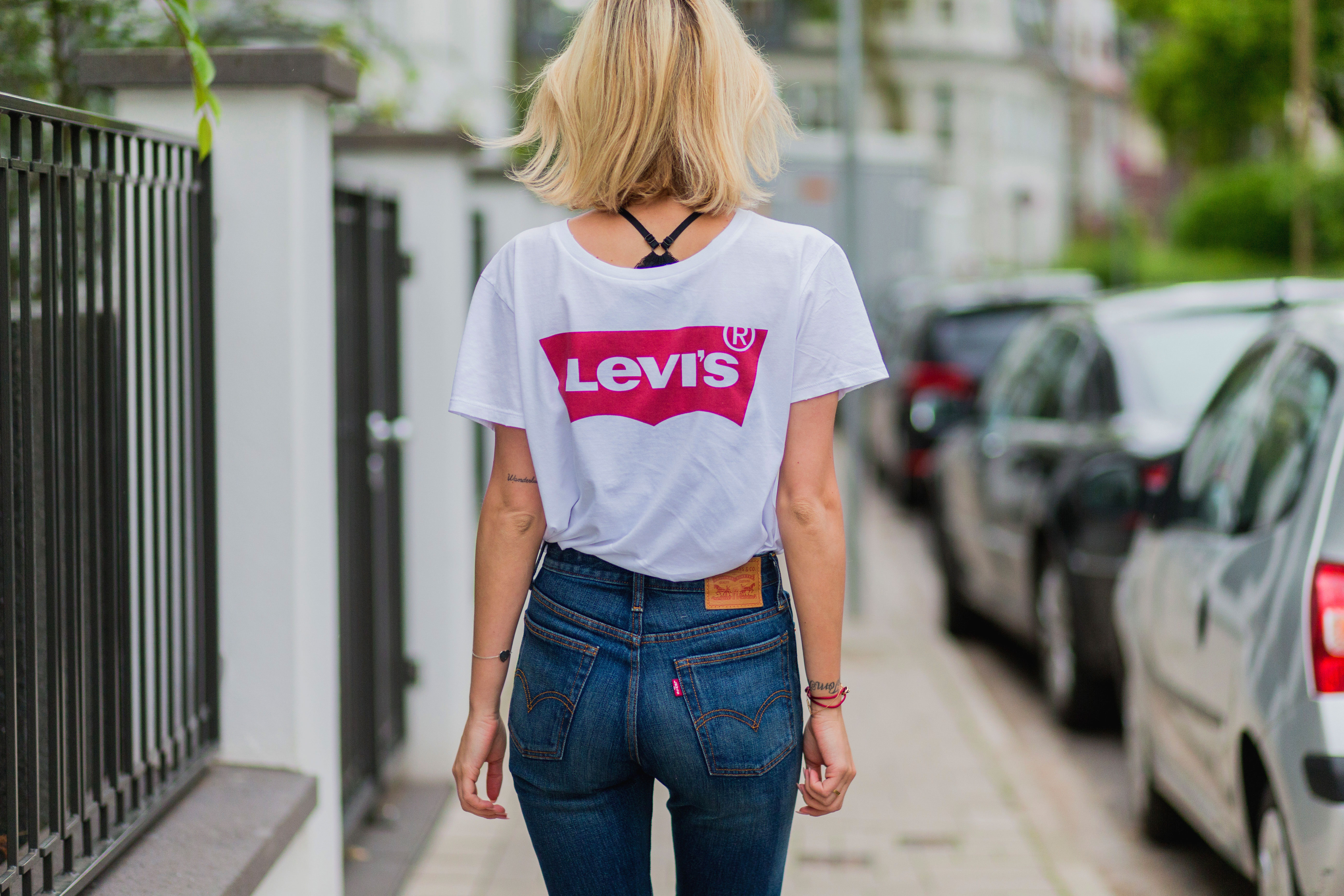 Macy's sale cheap on levi jeans