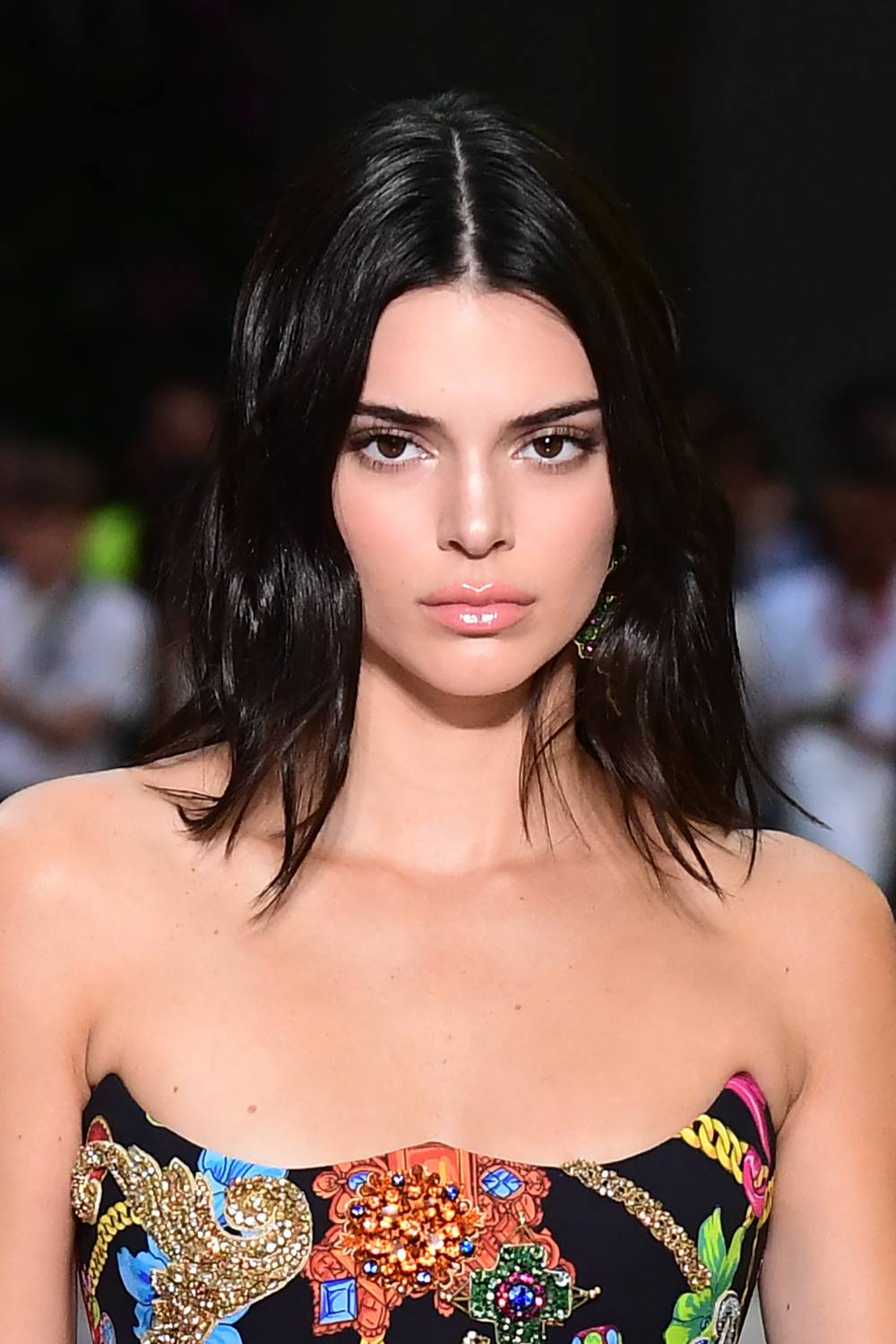 1,231 Kendall Jenner Versace Photos & High Res Pictures - Getty Images