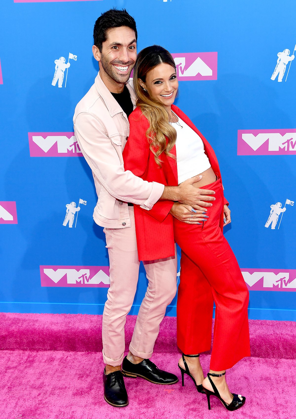 Nev Schulman, Pregnant Laura Perlongo Hit VMAs 2018 Red Carpet