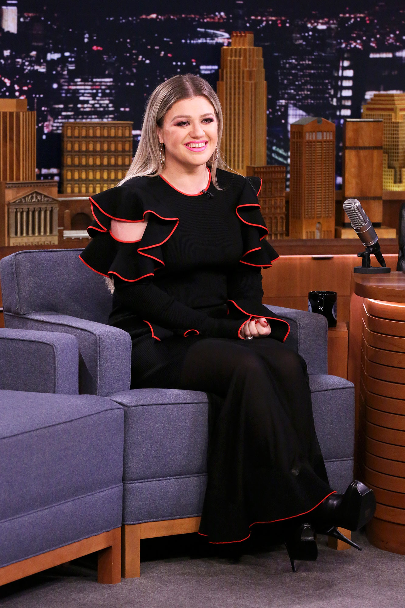 Kelly Clarkson’s Talk Show Is Officially a Go at NBC