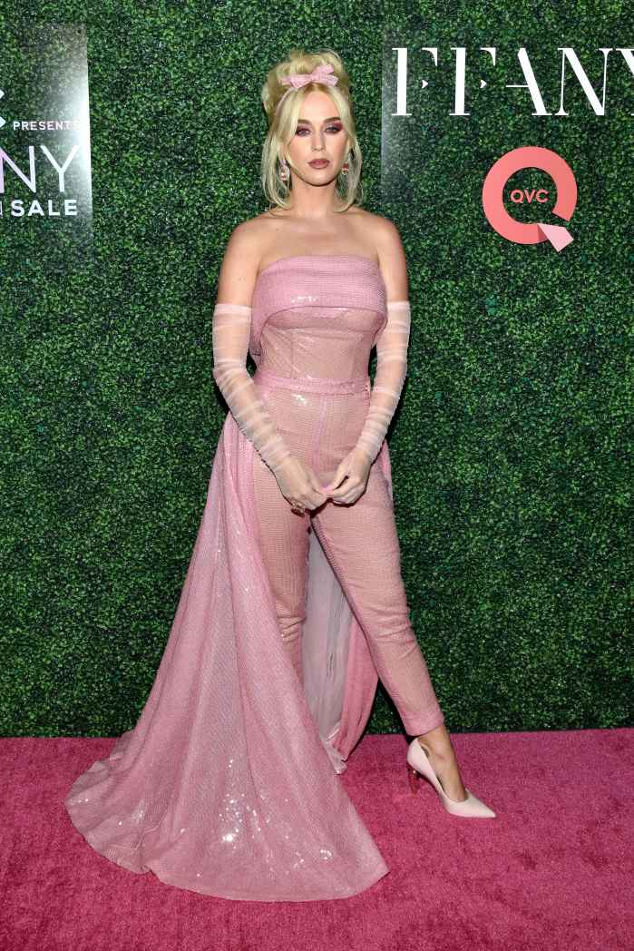 Katy Perry’s BCA Pink Style, Beauty at 2018 QVC x FFAN Gala: Pic | Us ...